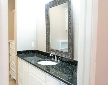 14910 Indian Hill Trail - Photo Thumbnail 3