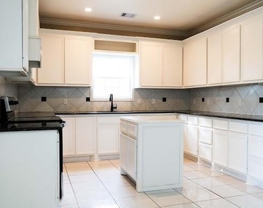 14910 Indian Hill Trail - Photo Thumbnail 10