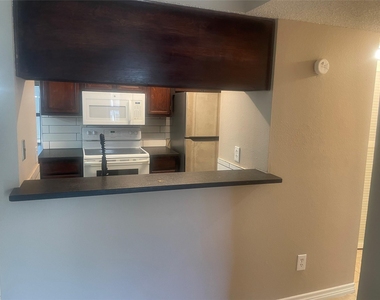 17331 Red Oak Drive - Photo Thumbnail 9