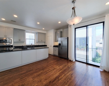 1432 Ennis Street - Photo Thumbnail 6
