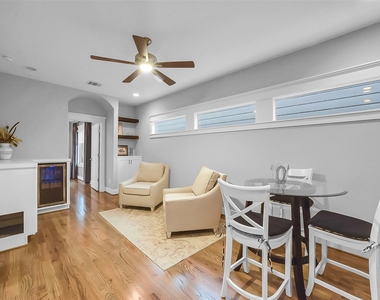 310 W 18th Street - Photo Thumbnail 16