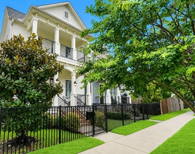 310 W 18th Street - Photo Thumbnail 2