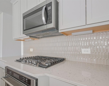 133 Aurora Springs - Photo Thumbnail 3