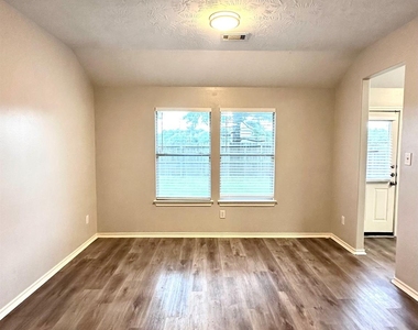 11414 Harbour Lake Court - Photo Thumbnail 5