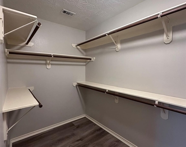 11414 Harbour Lake Court - Photo Thumbnail 15