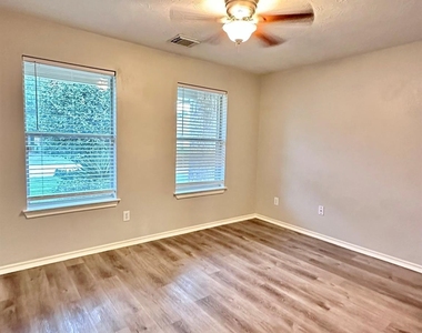 11414 Harbour Lake Court - Photo Thumbnail 11