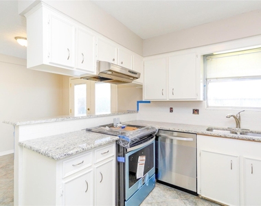 20814 Westgreen Court - Photo Thumbnail 10