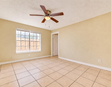 7406 Riptide Drive - Photo Thumbnail 13