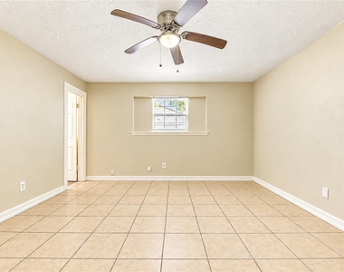 7406 Riptide Drive - Photo Thumbnail 11