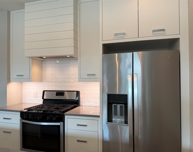 1015 E 27th Street - Photo Thumbnail 7
