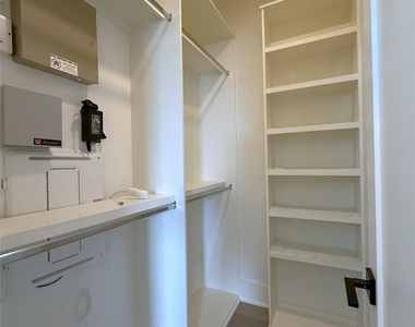 1015 E 27th Street - Photo Thumbnail 13