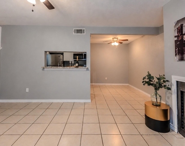 720 Memorial Mews Street - Photo Thumbnail 5
