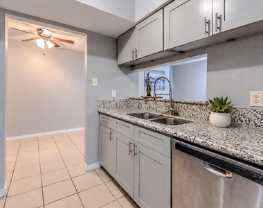 720 Memorial Mews Street - Photo Thumbnail 9