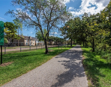 720 Memorial Mews Street - Photo Thumbnail 19
