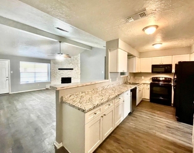 13942 Towne Way Drive - Photo Thumbnail 1