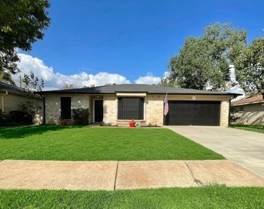 13942 Towne Way Drive - Photo Thumbnail 4
