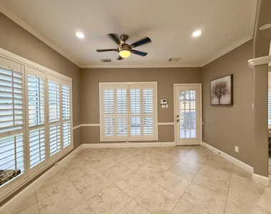4406 Oak Trail Court - Photo Thumbnail 8