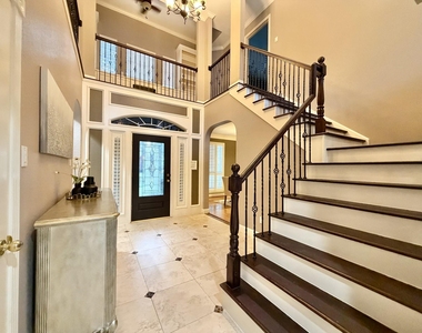 4406 Oak Trail Court - Photo Thumbnail 2