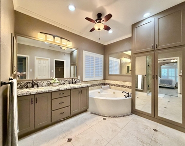 4406 Oak Trail Court - Photo Thumbnail 18