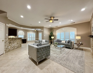4406 Oak Trail Court - Photo Thumbnail 4