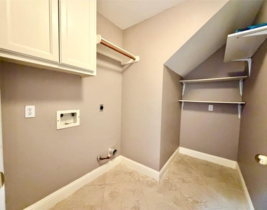 4406 Oak Trail Court - Photo Thumbnail 31