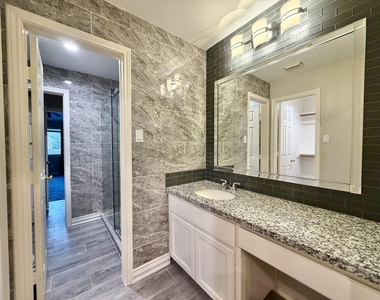 4406 Oak Trail Court - Photo Thumbnail 29