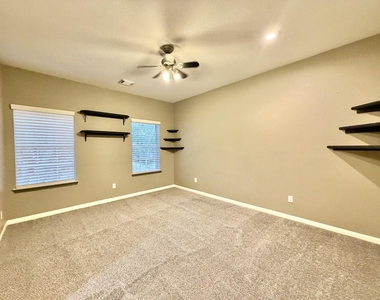 4406 Oak Trail Court - Photo Thumbnail 24