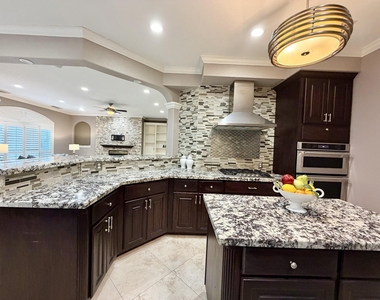 4406 Oak Trail Court - Photo Thumbnail 14
