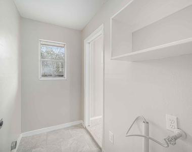 1508 N San Jacinto Street - Photo Thumbnail 7