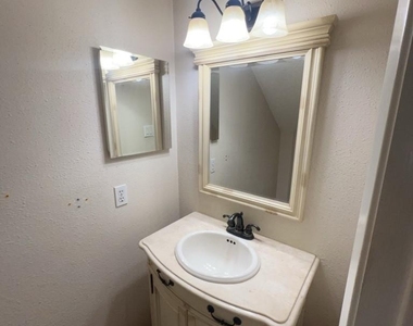 18507 Sweetmeadow Drive - Photo Thumbnail 15