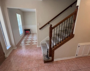 18507 Sweetmeadow Drive - Photo Thumbnail 6