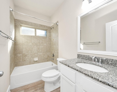 143 W Wading Pond Circle - Photo Thumbnail 29