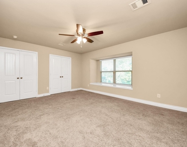 143 W Wading Pond Circle - Photo Thumbnail 37
