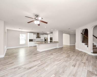 143 W Wading Pond Circle - Photo Thumbnail 22