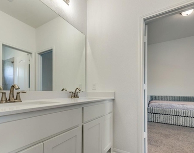 9741 Hardin St - Photo Thumbnail 19