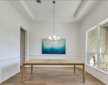 9741 Hardin St - Photo Thumbnail 12