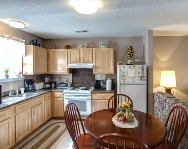 442 Somerset Drive - Photo Thumbnail 6