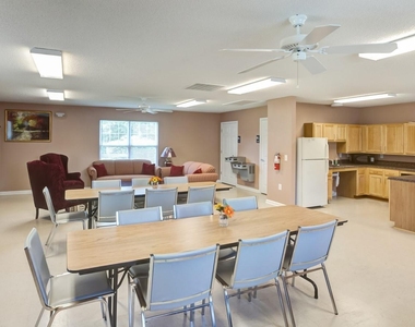442 Somerset Drive - Photo Thumbnail 4
