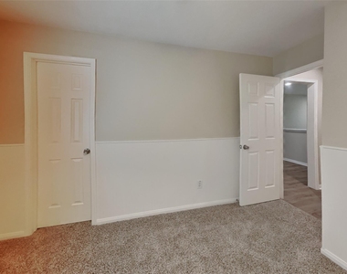 17411 Sentry Park Court - Photo Thumbnail 9
