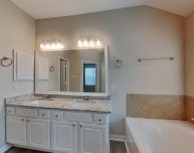 17411 Sentry Park Court - Photo Thumbnail 8
