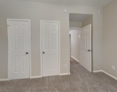 17411 Sentry Park Court - Photo Thumbnail 12