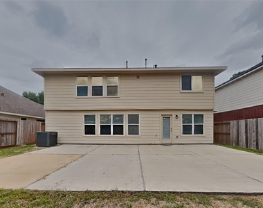 17411 Sentry Park Court - Photo Thumbnail 16