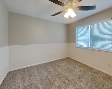 17411 Sentry Park Court - Photo Thumbnail 11