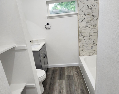 1001 S Iowa Street - Photo Thumbnail 12