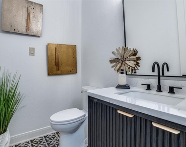 83 Promenade Street N - Photo Thumbnail 15