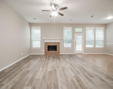 2309 Highland Crossing Drive - Photo Thumbnail 1