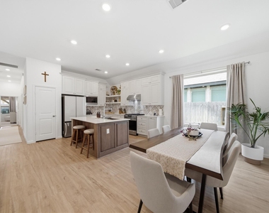4919 Sand Clouds Drive - Photo Thumbnail 9