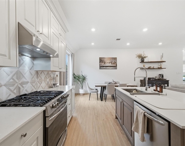 4919 Sand Clouds Drive - Photo Thumbnail 13