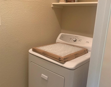 2475 Underwood Street - Photo Thumbnail 12