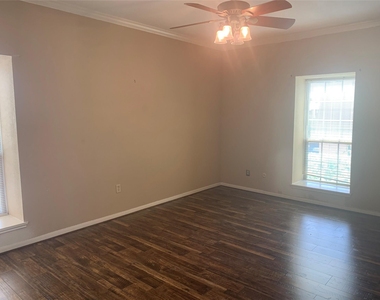 2475 Underwood Street - Photo Thumbnail 9